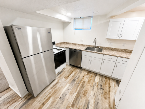 Updated 2-Bedroom Downstairs Unit in Central Kaysville