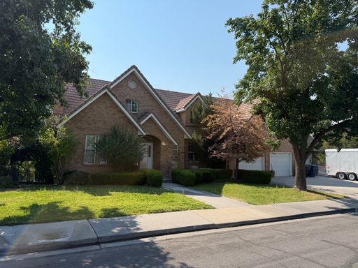 4 Bed, 3 Bath Duplex with Mountain Views & 2-Car Garage – photo 1