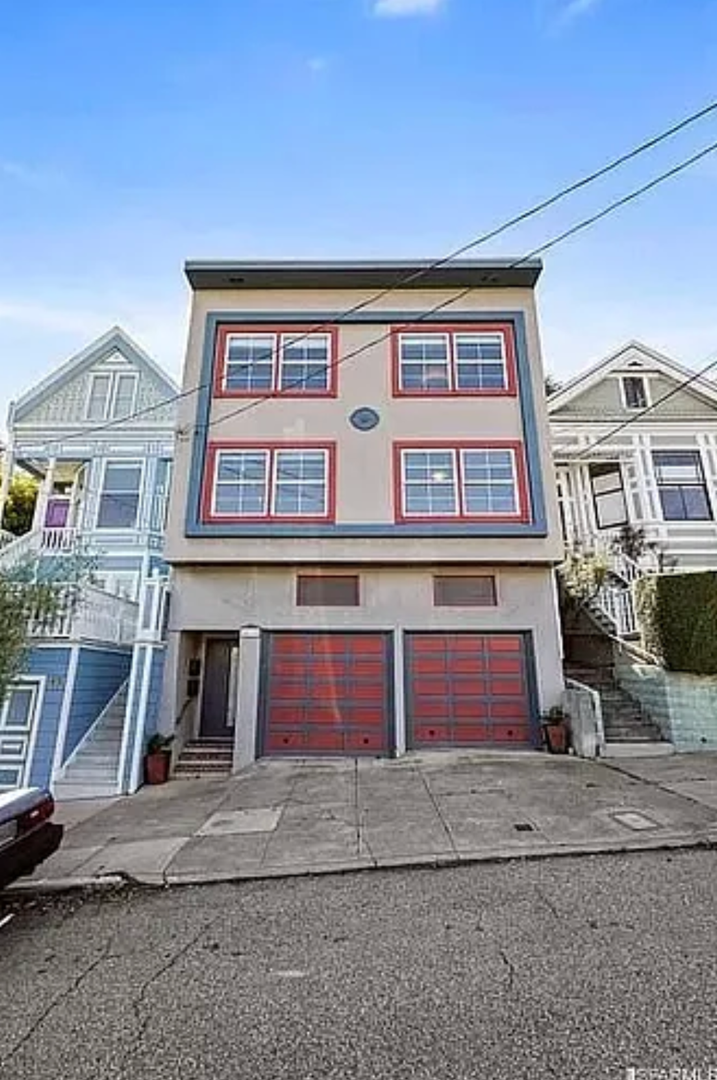 San Francisco Apartment: 16-18 Hoffman Ave