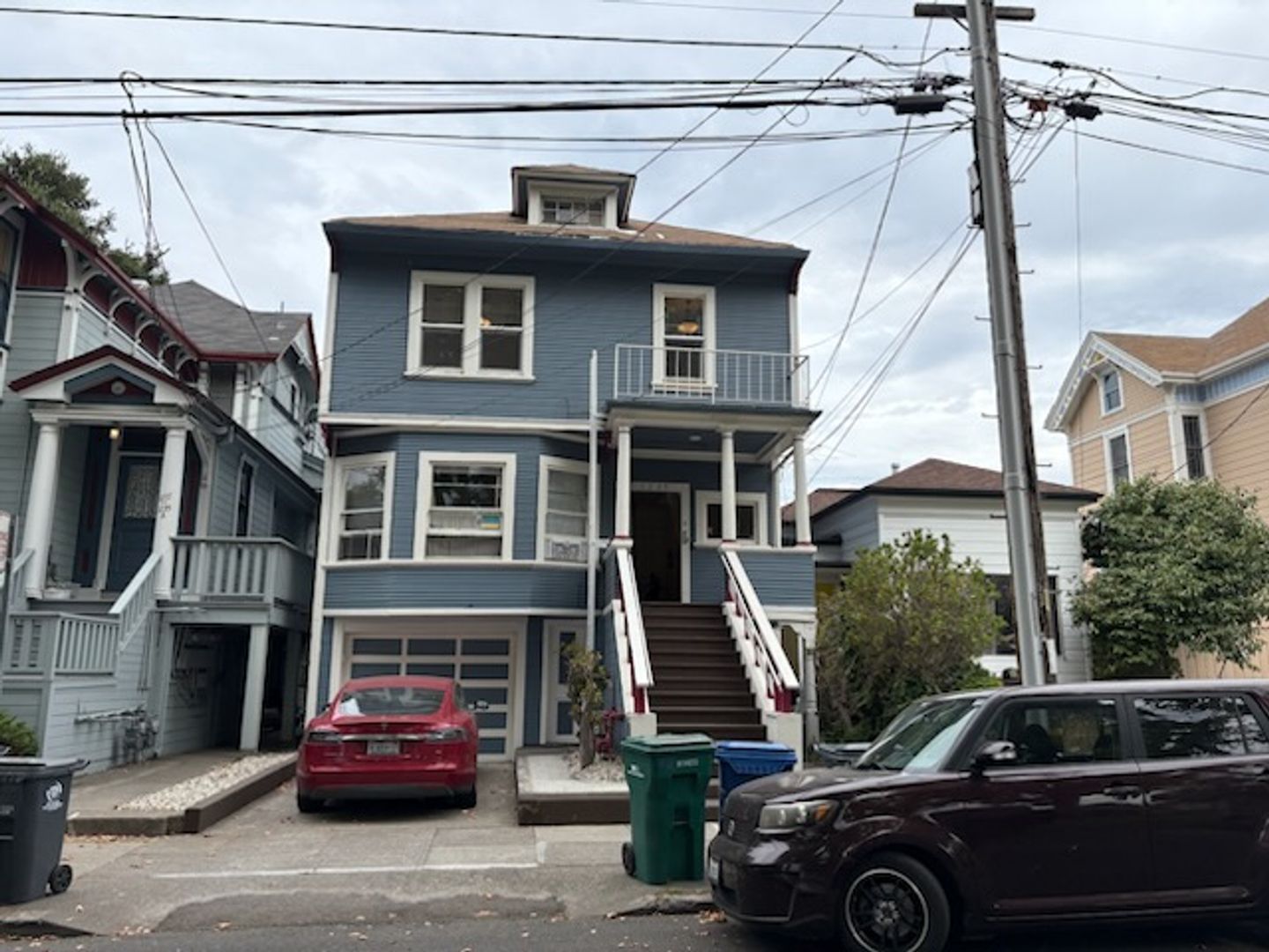 Alameda Apartment: 1239 Park Ave.