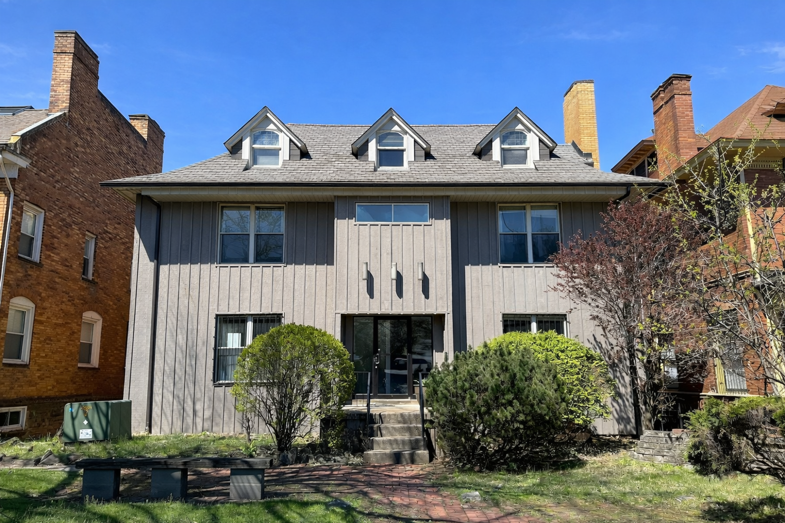 Pittsburgh Apartment: 5533 5th Avenue