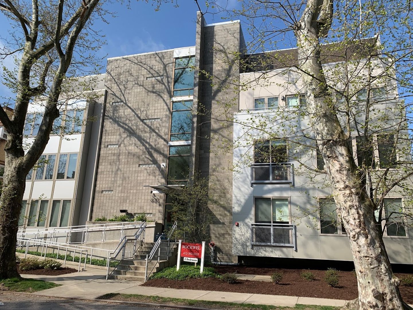 Pittsburgh Apartment: 430 Shady Avenue