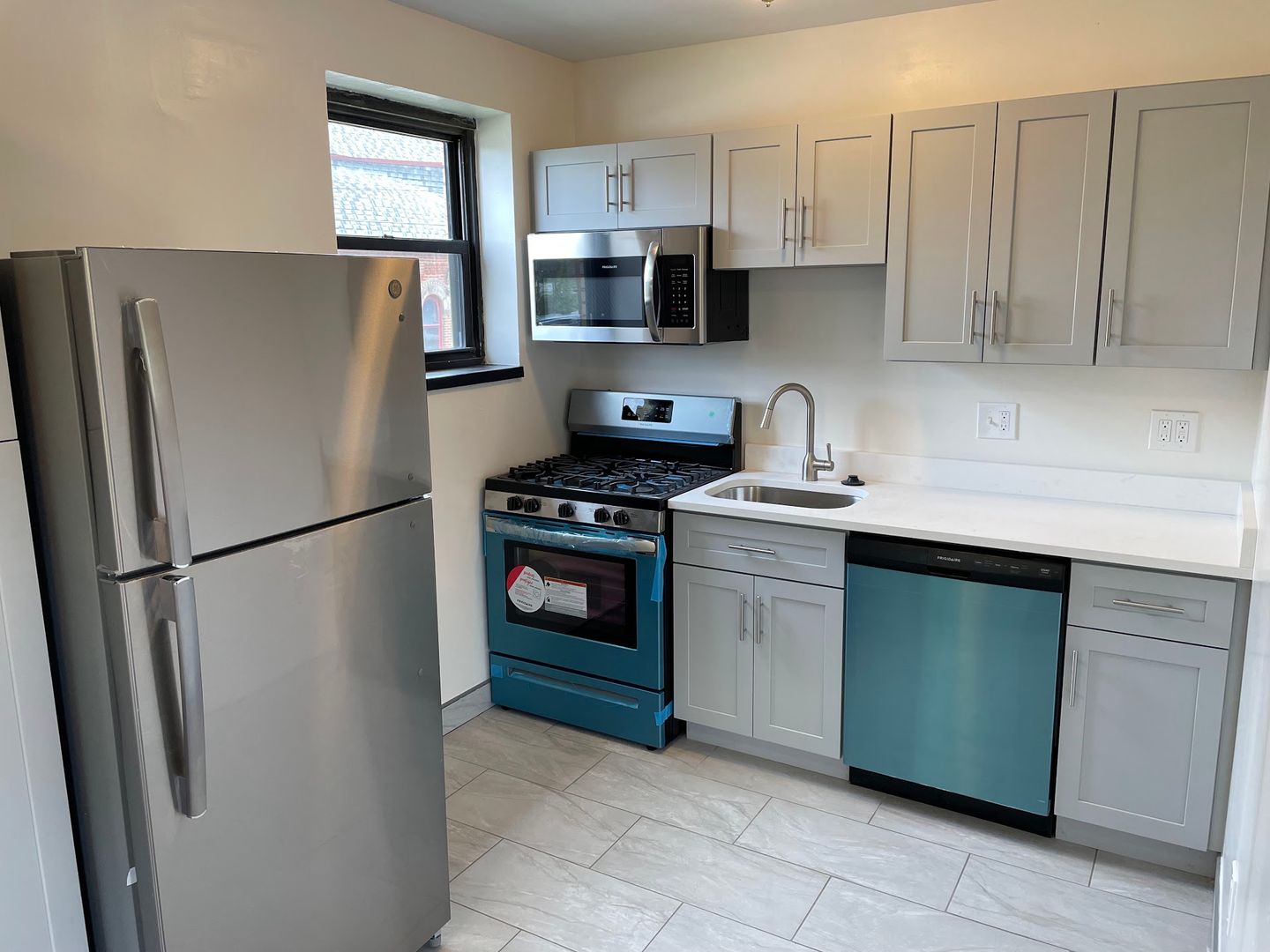 Pittsburgh Apartment: 255 Shady Ave
