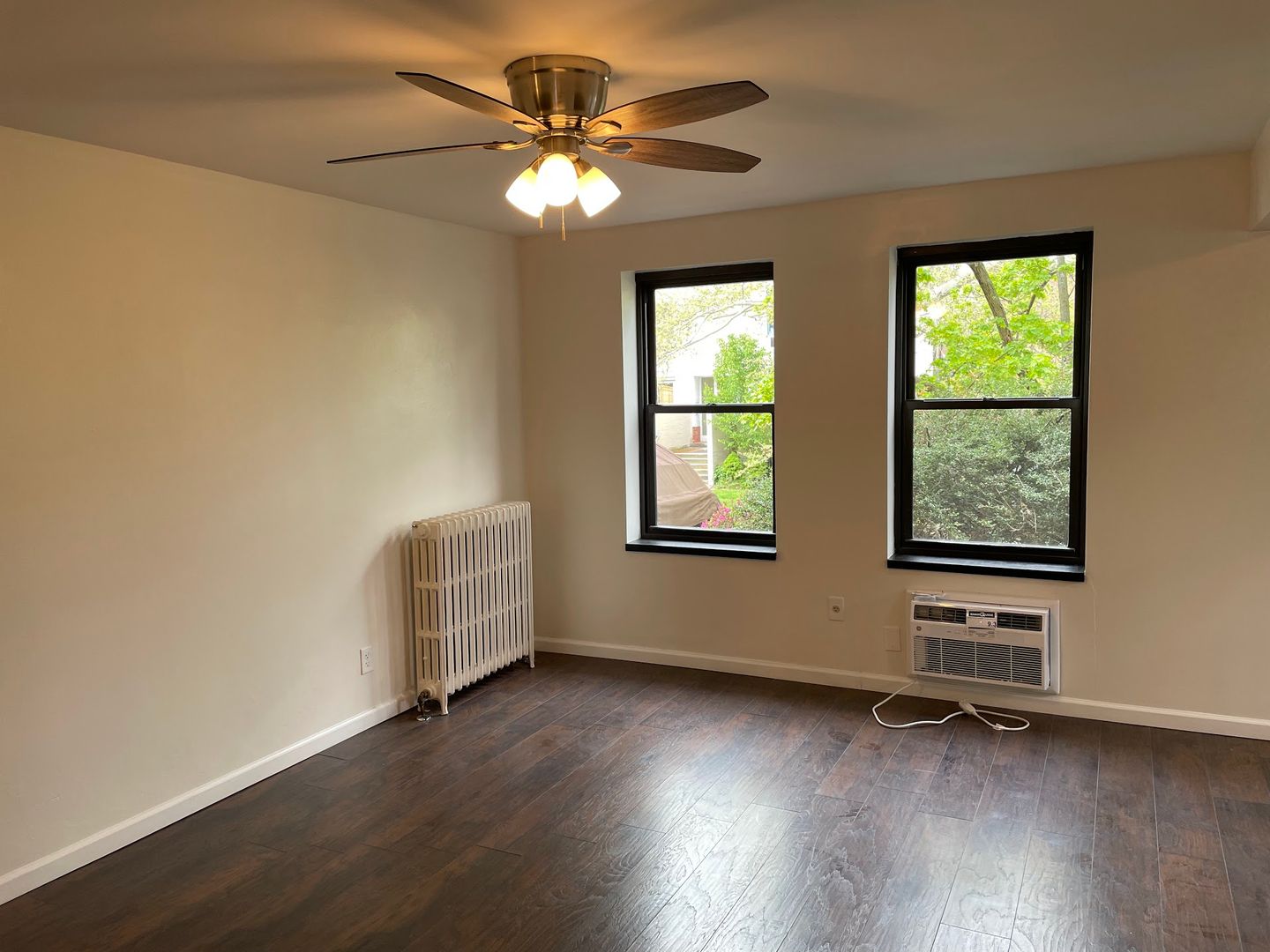 Pittsburgh Apartment: 255 Shady Ave