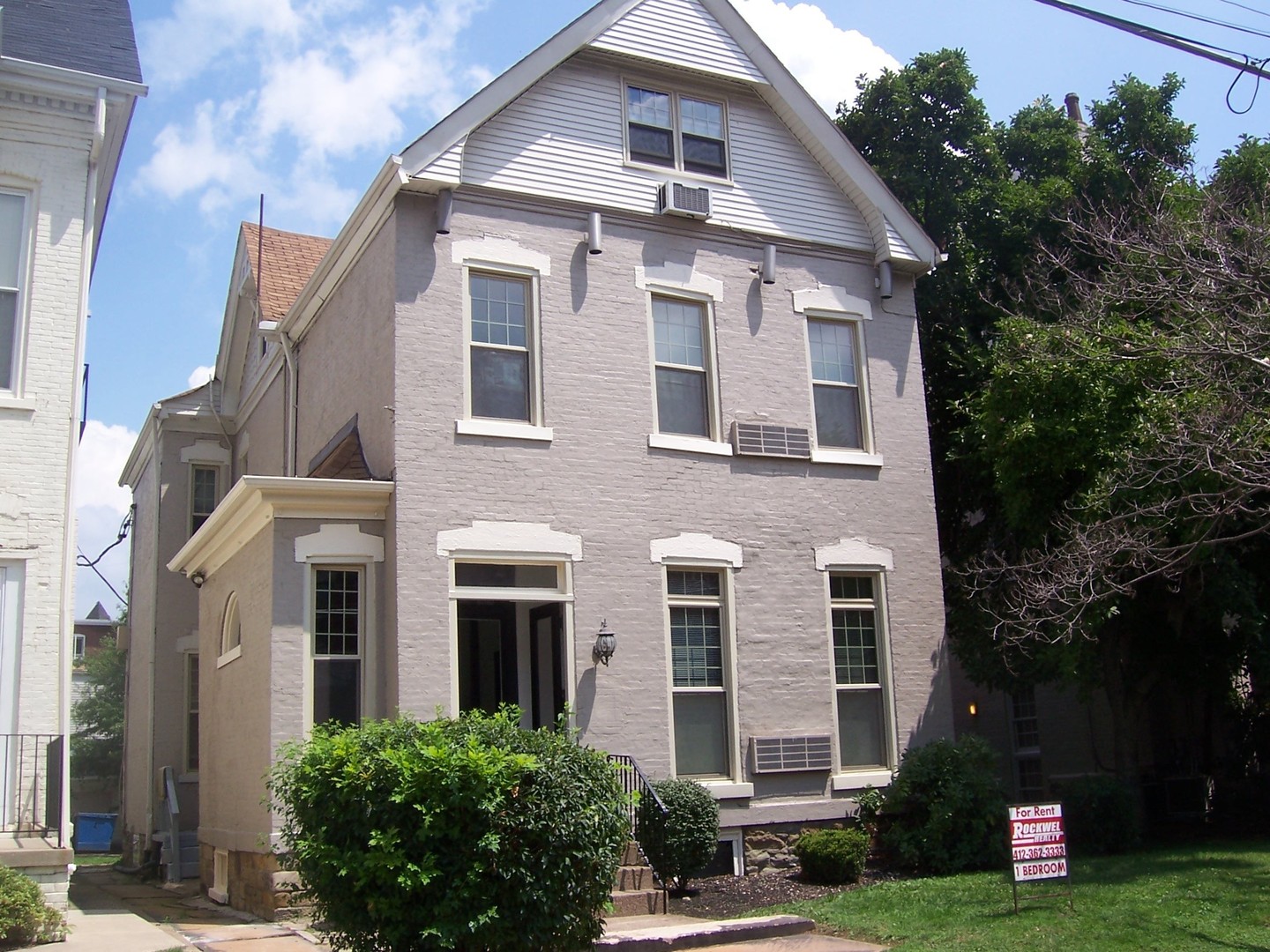 Pittsburgh Apartment: 6325 Marchand Street