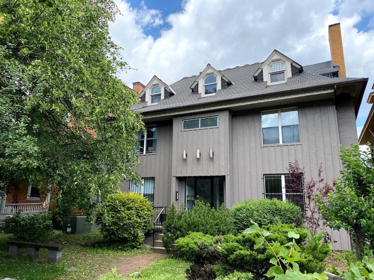 Pittsburgh Apartment: 5533 5th Avenue