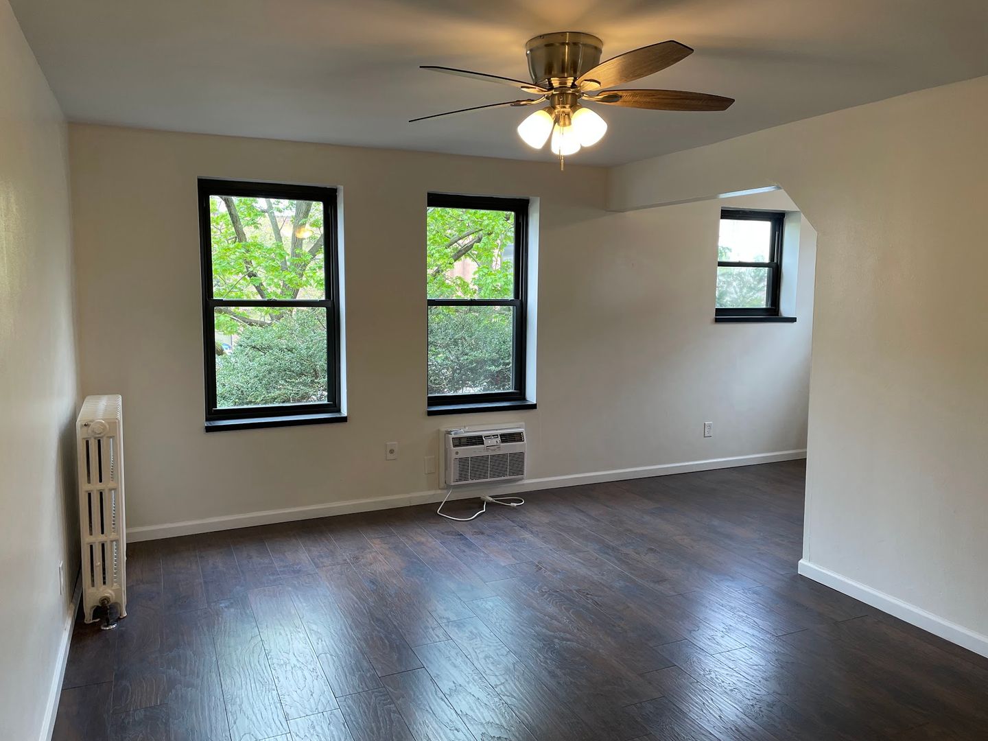 Pittsburgh Apartment: 255 Shady Ave