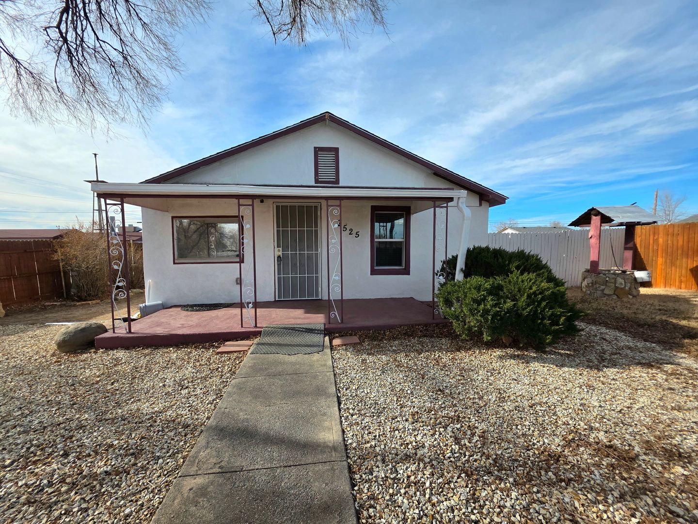 Pueblo House: 2525 California St