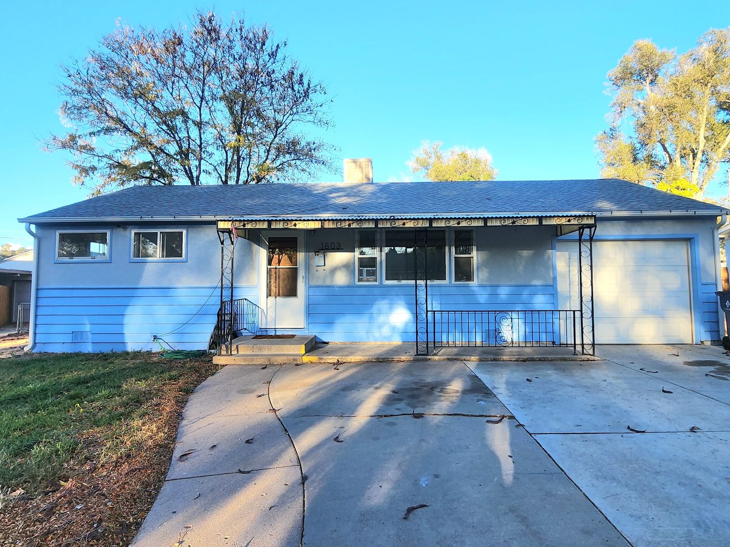 Pueblo House: 1603 Iroquois