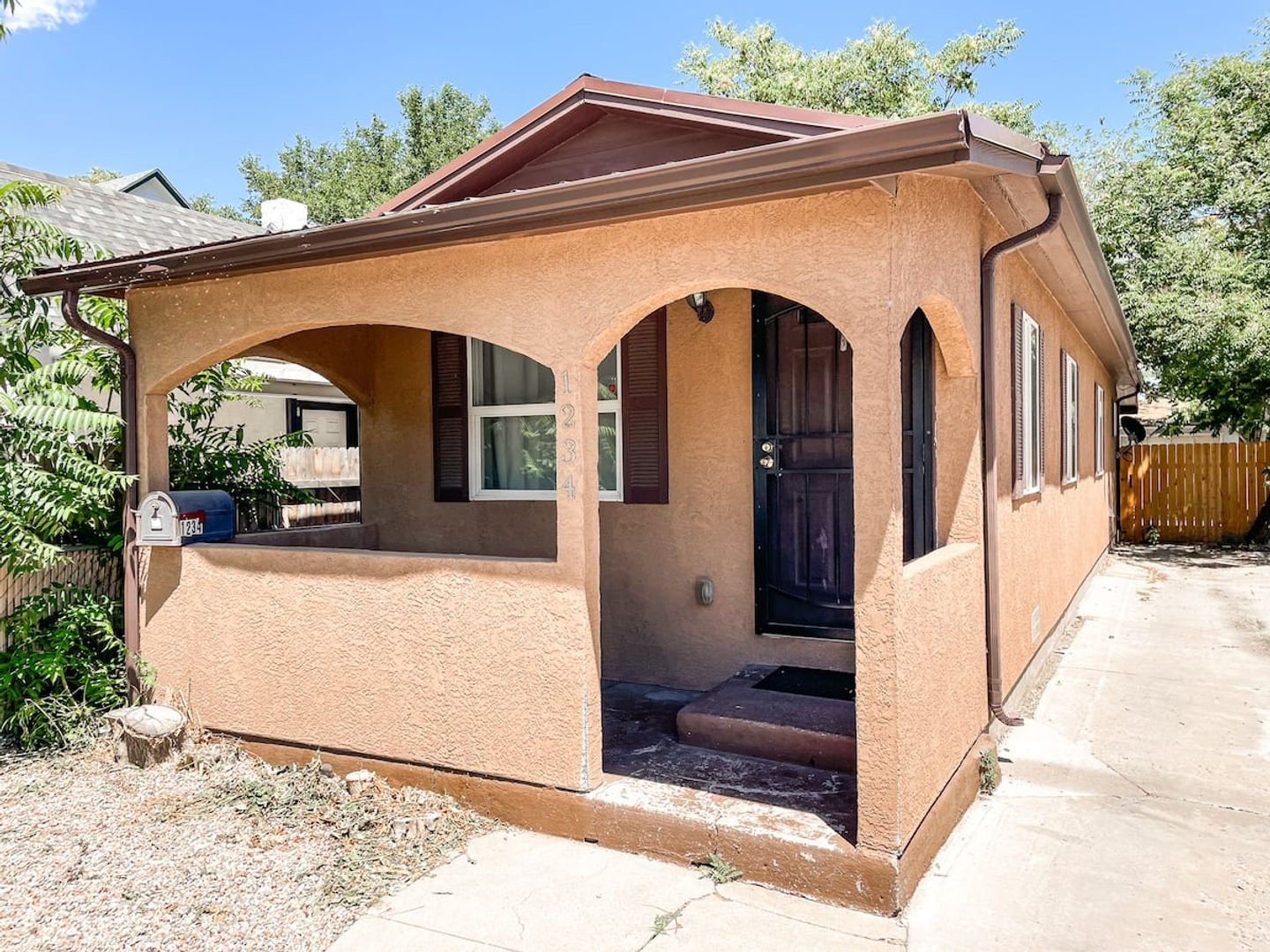 Pueblo House: 1234 Pine ST