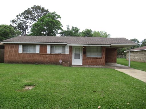 Clover Lane 1720, 1720 Clover Lane – photo 1