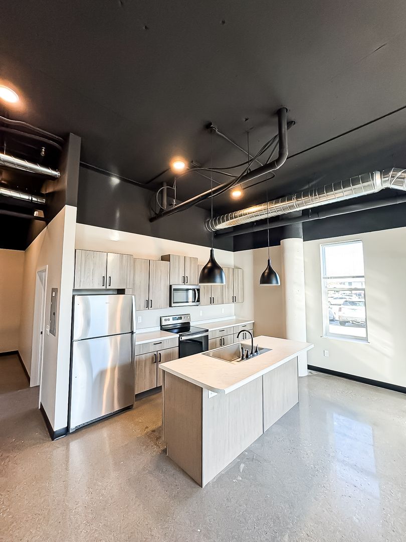 Fargo Apartment: 1919 N University Dr