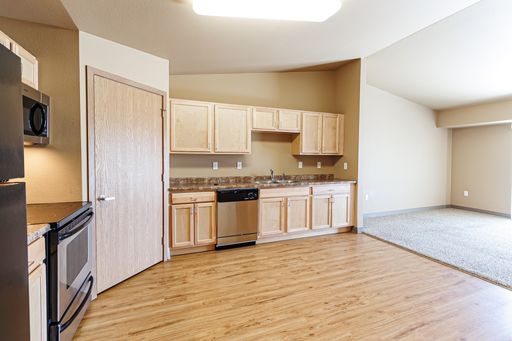 4421 12th St W, Unit 207, Dickinson, ND 58601