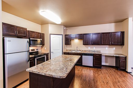 1465 Roughrider Blvd, Unit 302, Dickinson, ND 58601