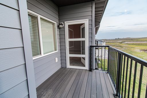 Listing photo thumbnail