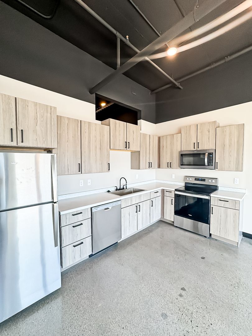 Fargo Apartment: 1919 N University Dr