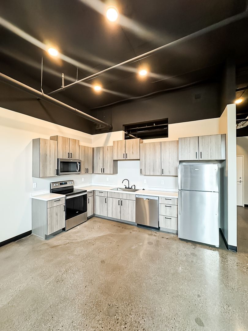 Fargo Apartment: 1919 N University Dr