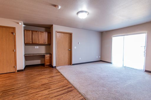 Listing photo thumbnail