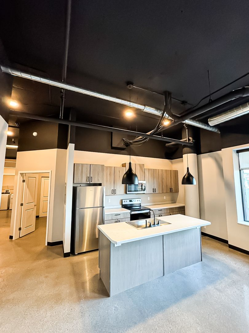 Fargo Apartment: 1919 N University Dr