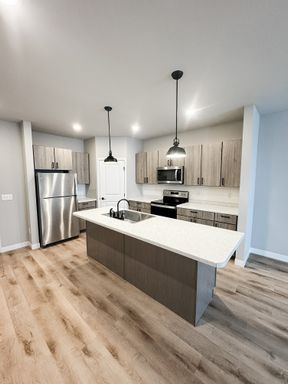 4420 Calico Dr S - 127, Fargo, ND 58104