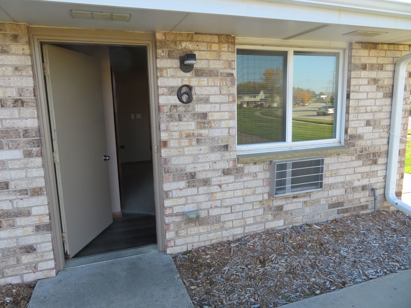 Hartford Apartment: 700 W. State Street