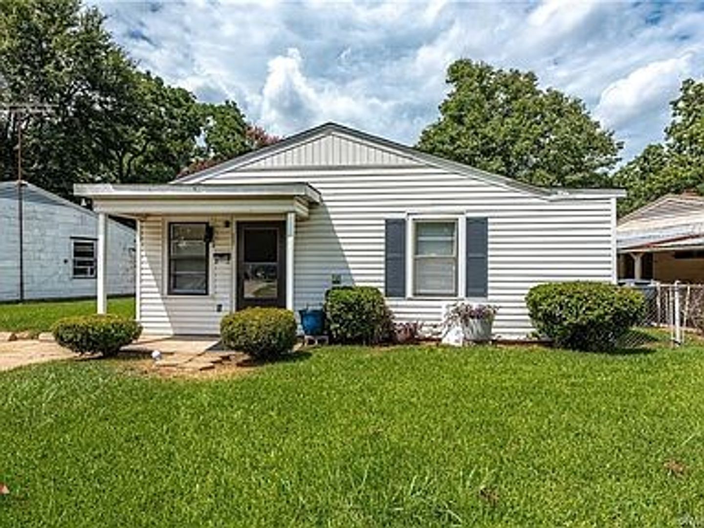 Shreveport House: 3530 Pleasant Drive