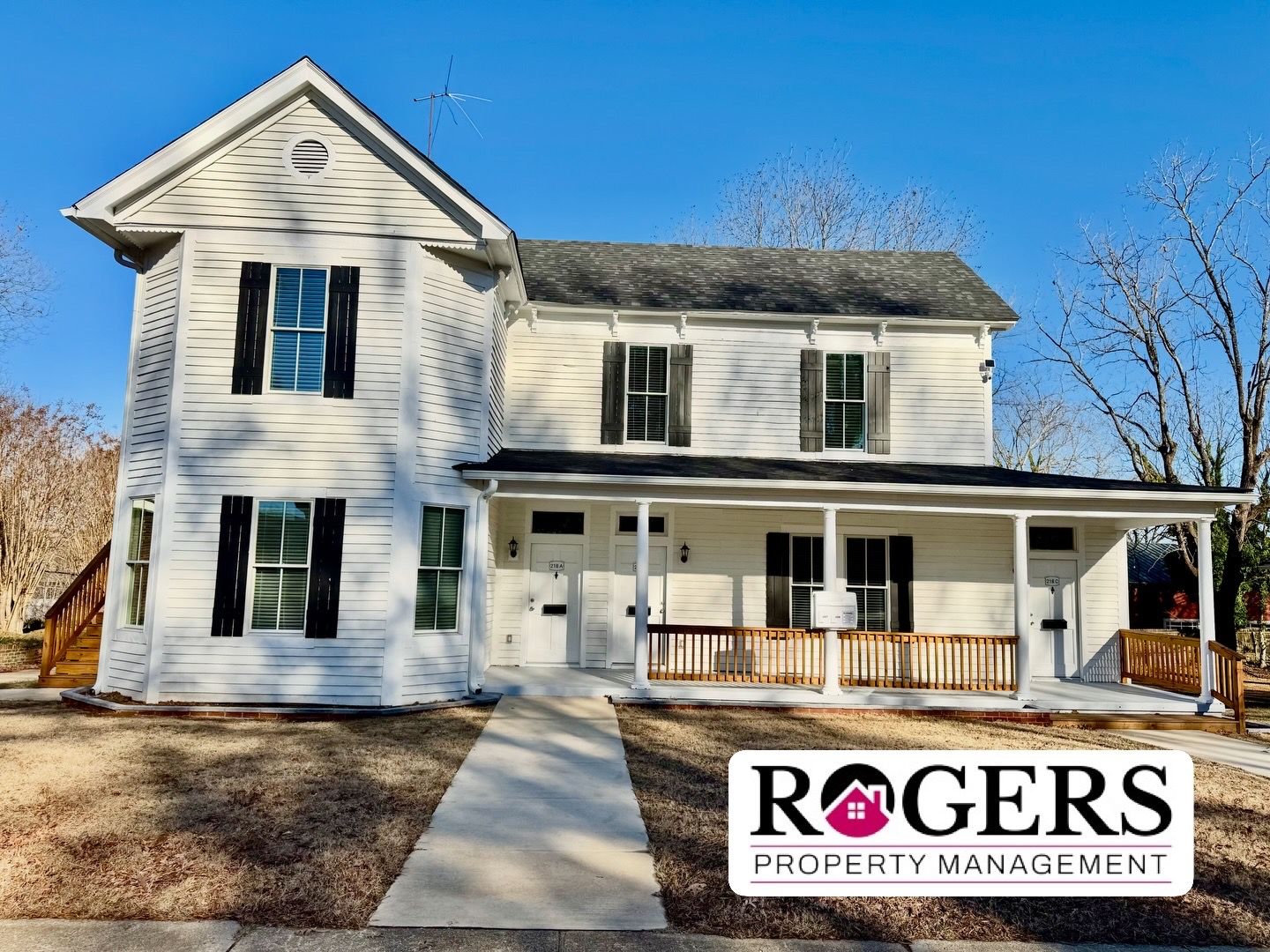 Oxford Apartment: 218 College Street