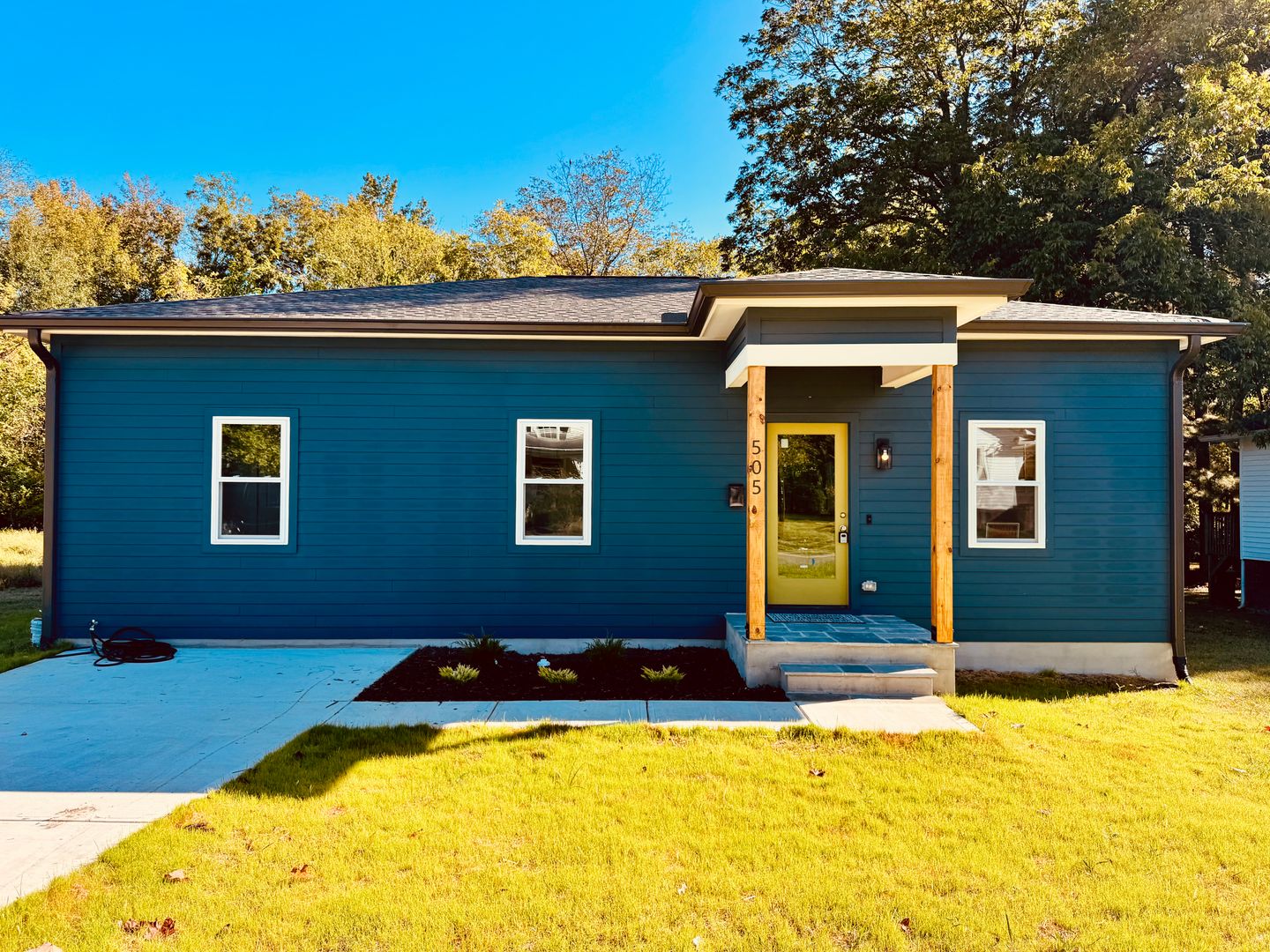 Oxford House: 505 Raleigh Street