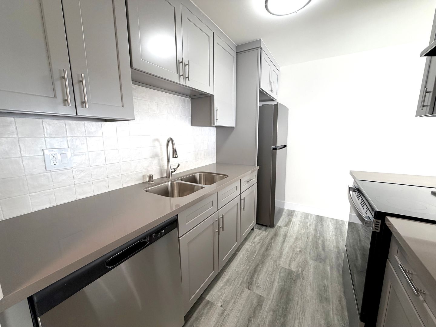 Van Nuys Apartment: 8140 Langdon Avenue