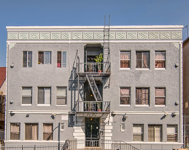 Los Angeles Apartment: 921 S.Bonnie Brae Street