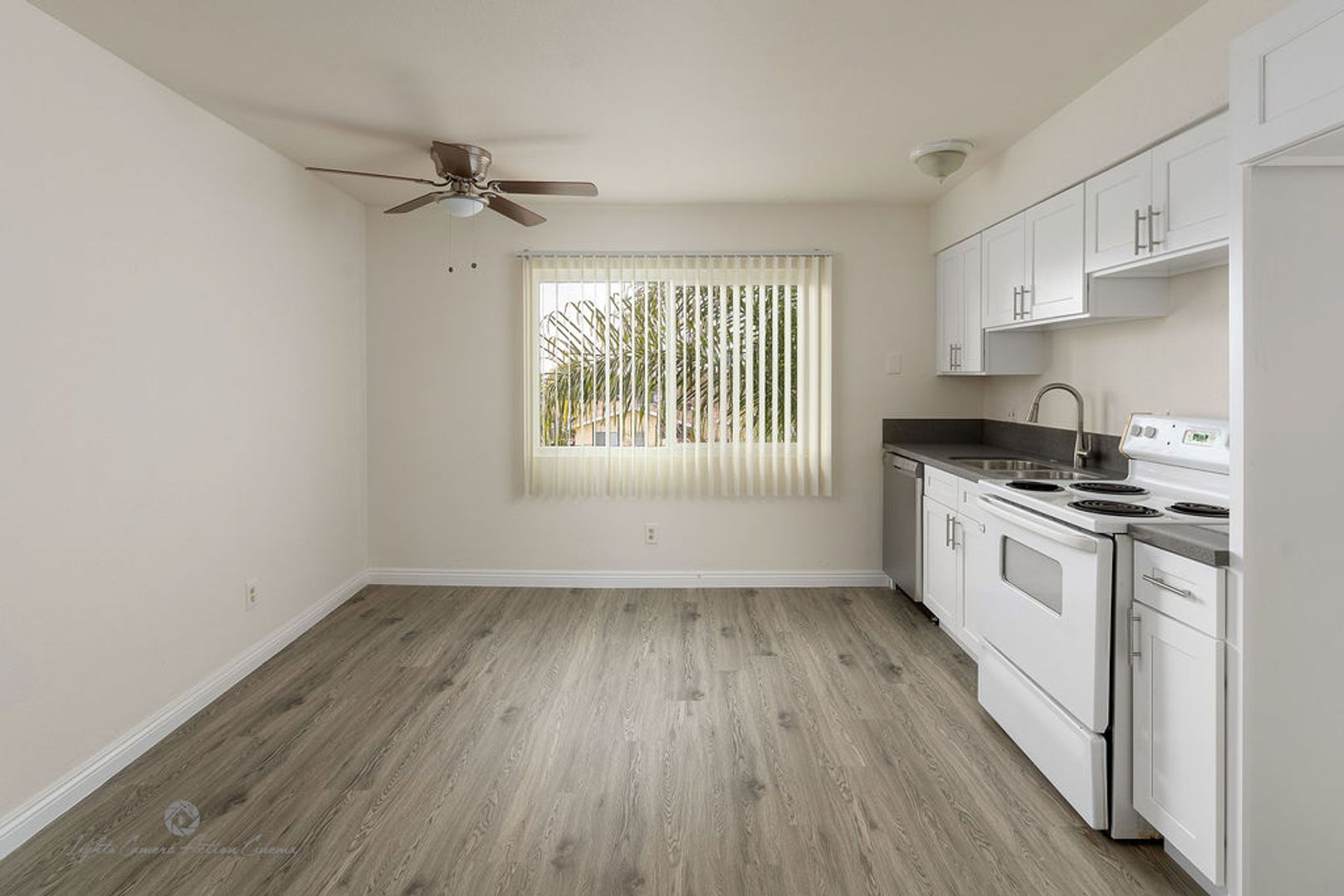 Bakersfield Apartment: 4229-4317 Columbus Street