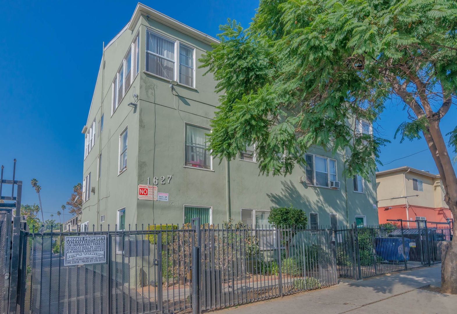 Los Angeles Apartment: 1627 N Normandie Ave