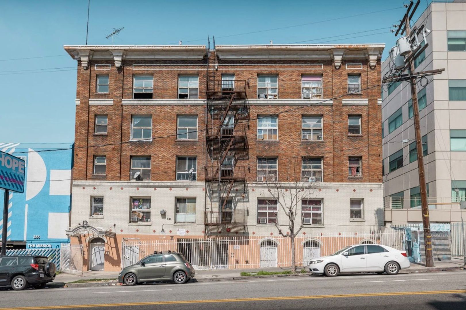 Los Angeles Apartment: 341 South Alvarado