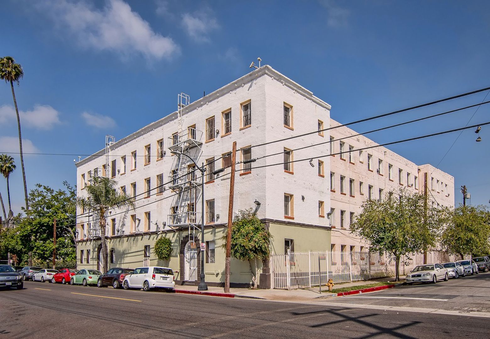 Los Angeles Apartment: 5233 Monte Vista Street