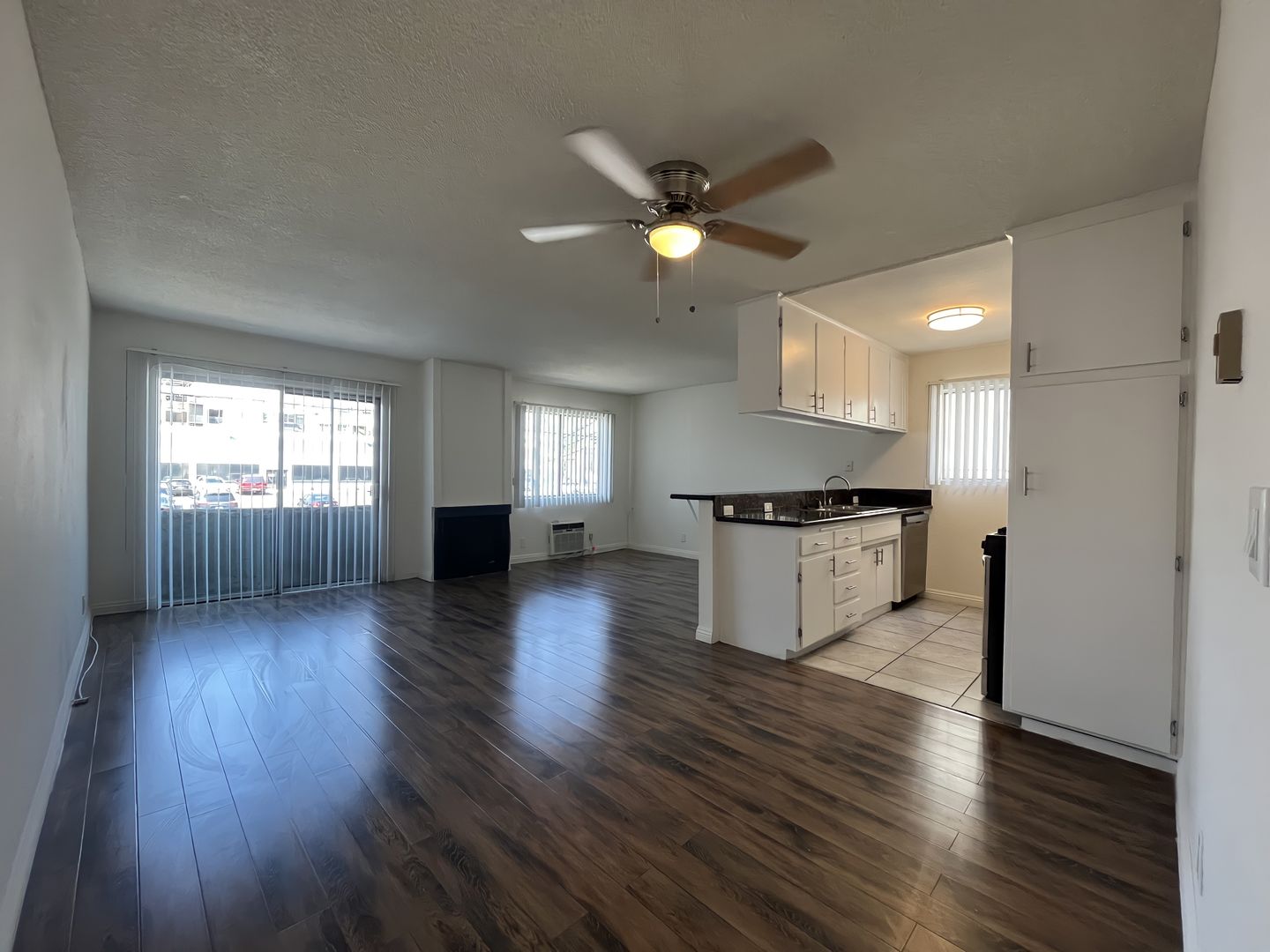 Canoga Park Apartment: 6738 Independence Ave.
