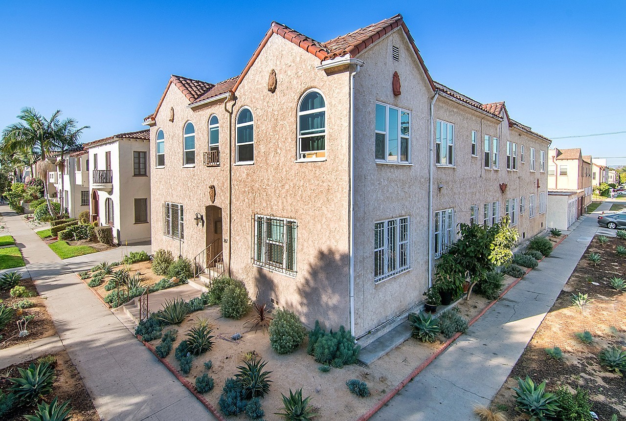 Los Angeles Apartment: 367 N. Curson Ave.