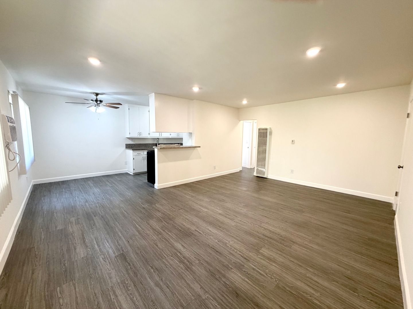 Encino Apartment: 5130 Yarmouth Avenue