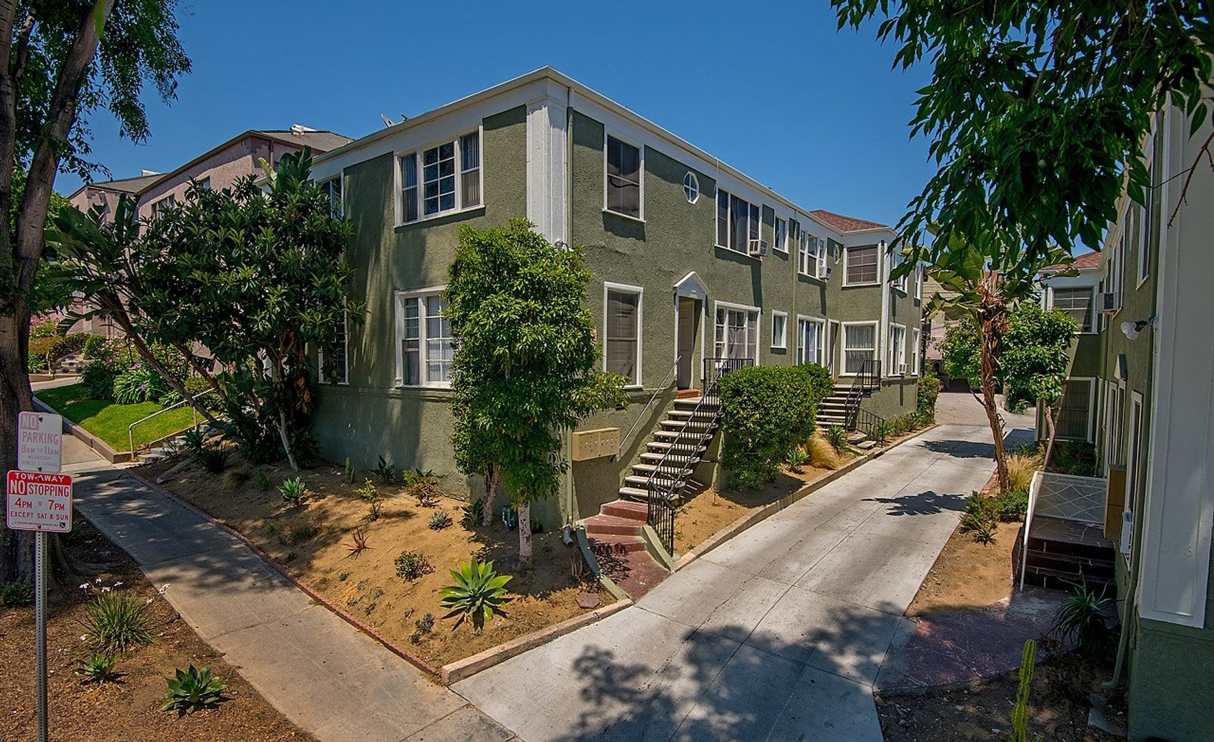 Los Angeles Apartment: 506 N. Normandie Avenue