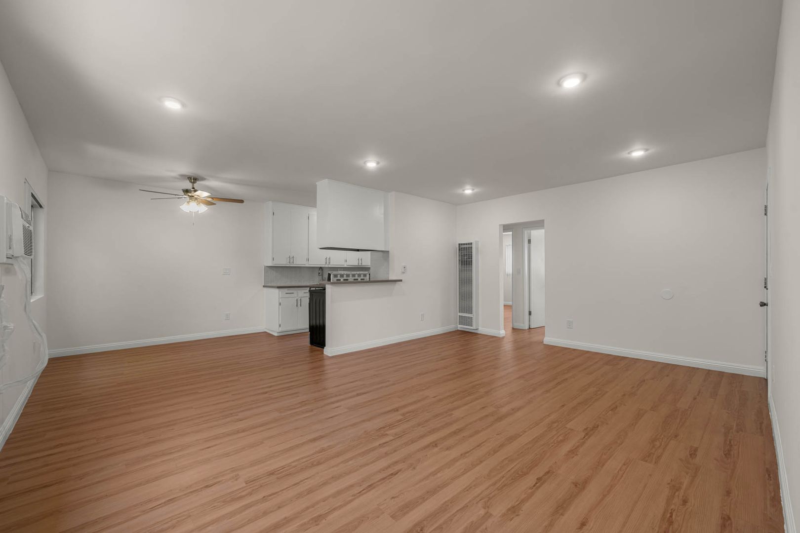 Encino Apartment: 5130 Yarmouth Avenue