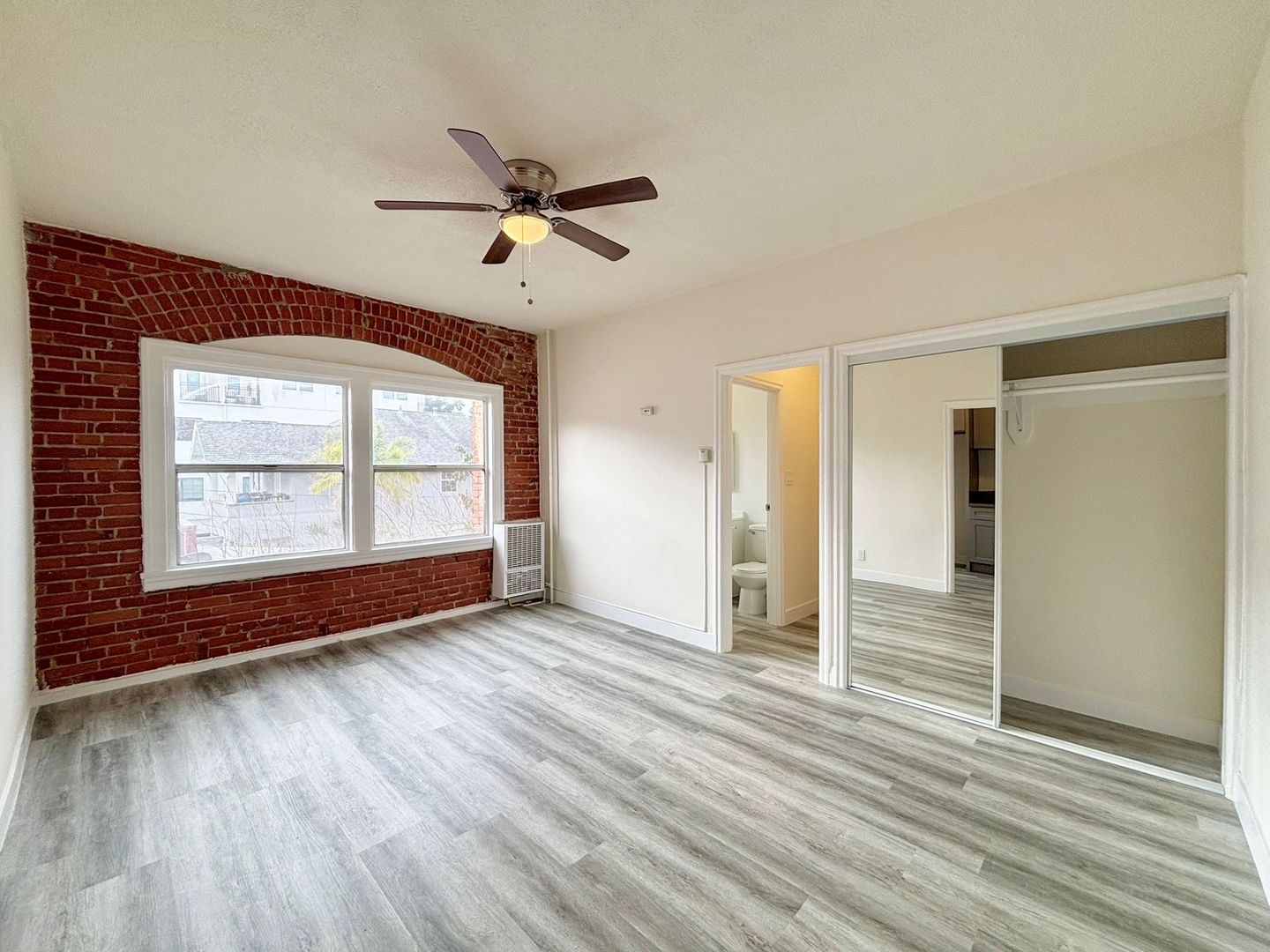 Los Angeles Apartment: 147 South Normandie Avenue