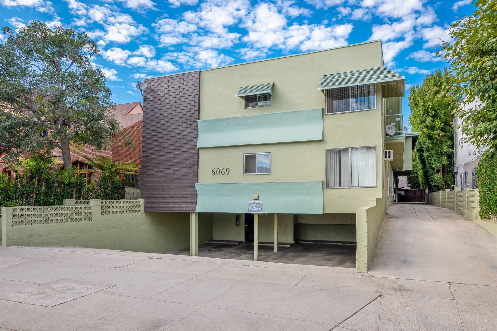 Los Angeles Apartment: 6069 Saturn Street