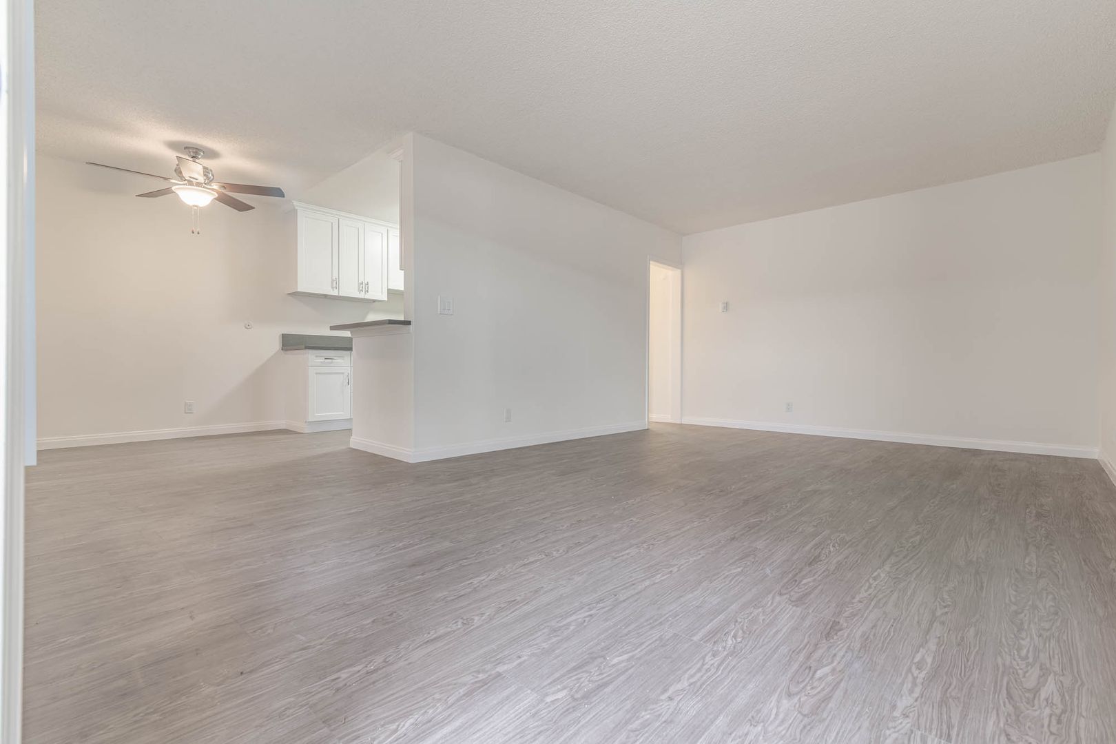 Van Nuys Apartment: 8123 Langdon Ave.