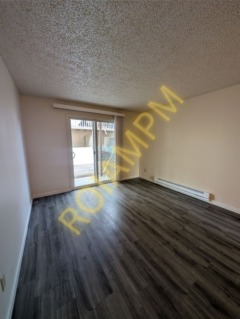 Twin Falls Apartment: 409 2nd Ave E
