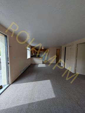 Upstairs 2 bed 1 bath Apartment – photo 1
