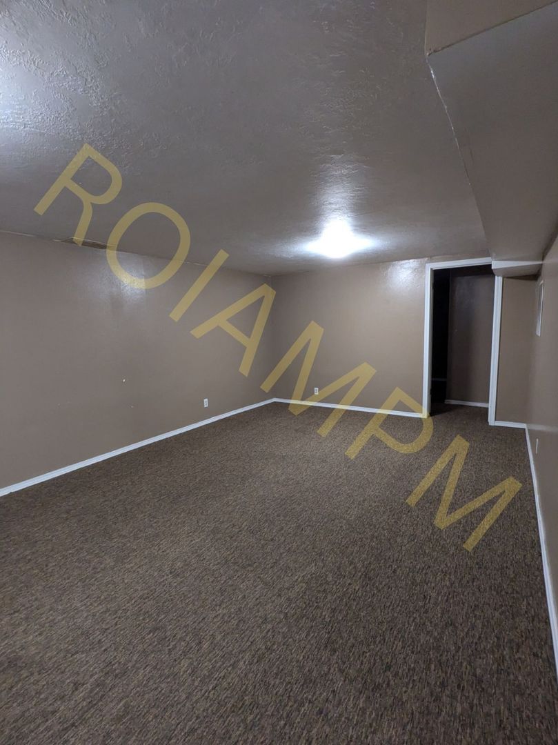 Twin Falls Apartment: 2065 Falls Avenue East