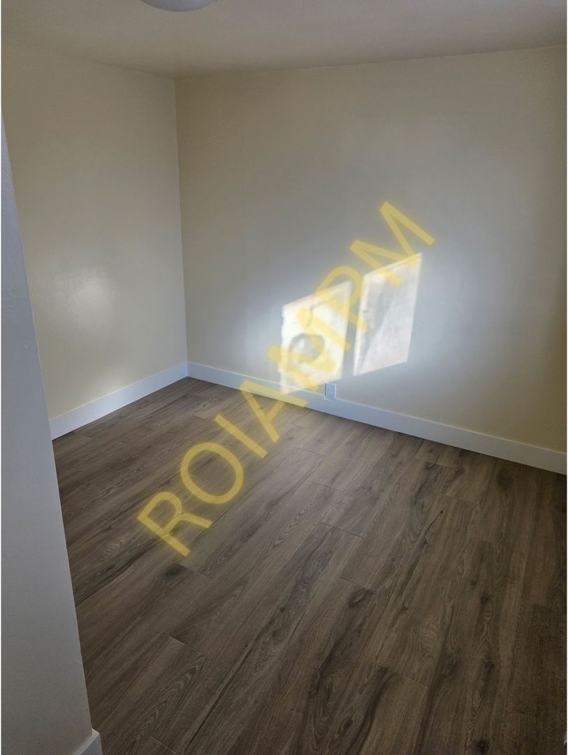 American Falls Apartment: 1505 Idanha Ave