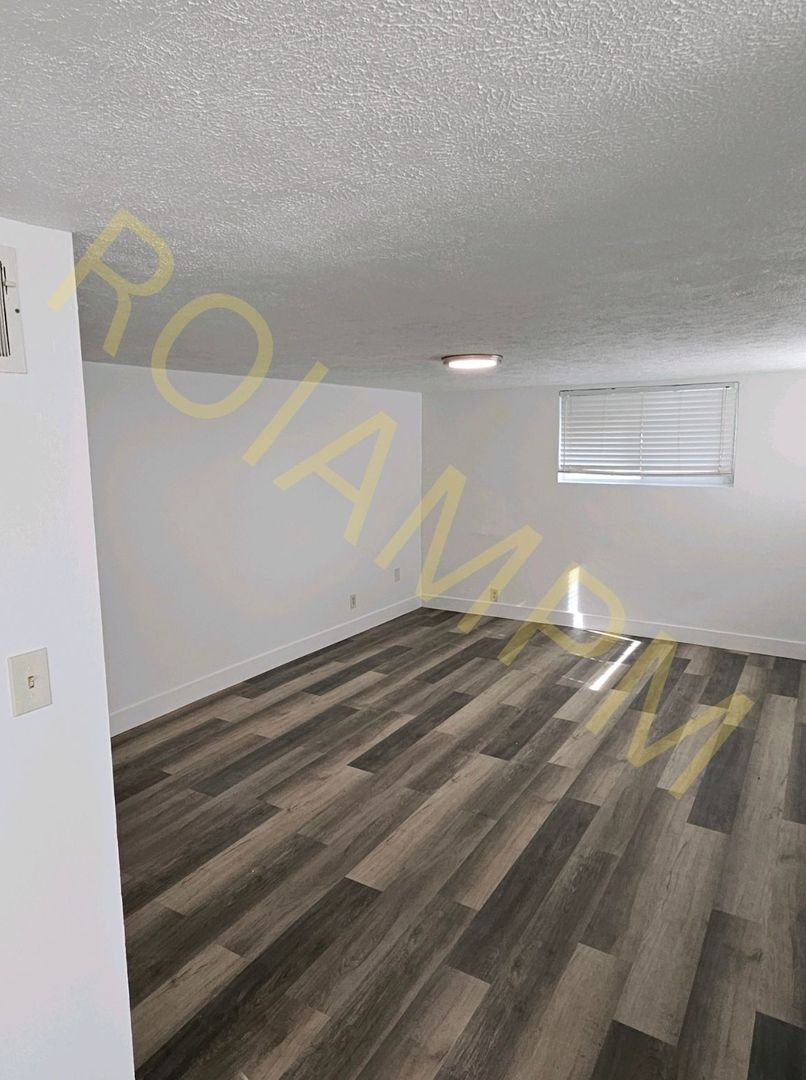 Burley Apartment: 209 West 24th Street