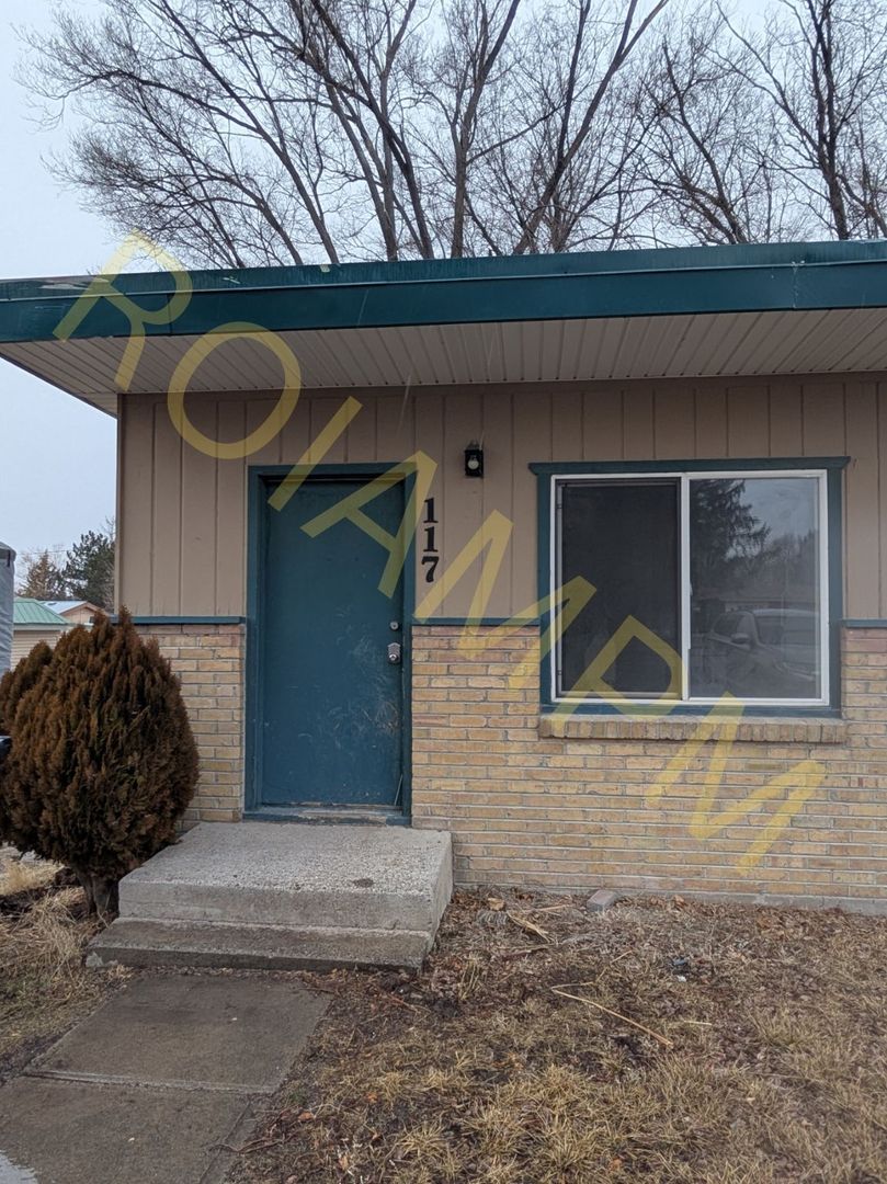 Hazelton Apartment: 117/119 Main Street