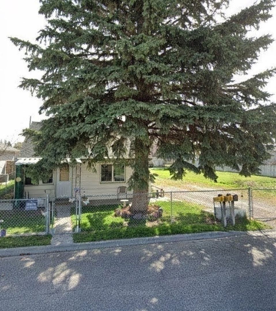 Burley House: 515 Miller Ave