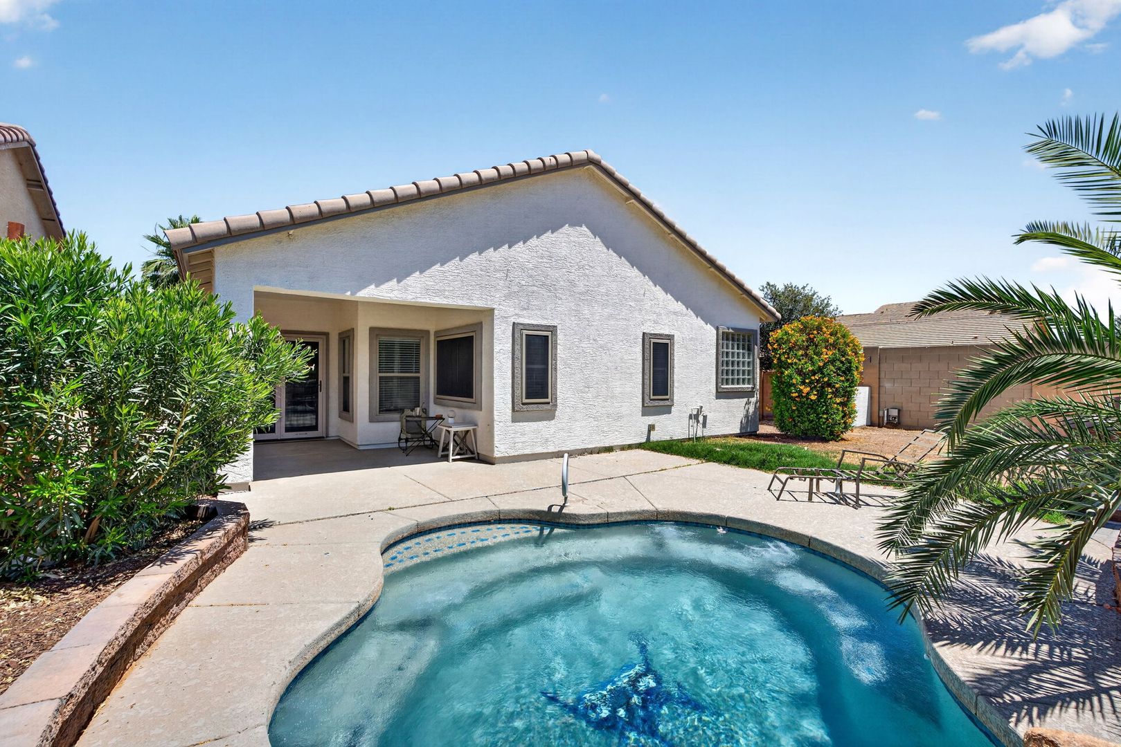 San Tan Valley House: 697 W Oak Tree LN